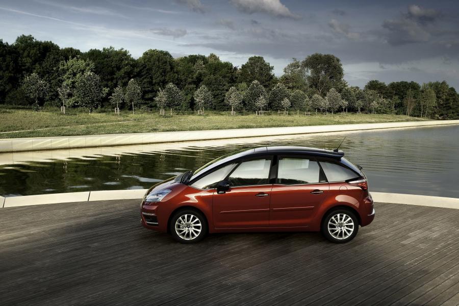  Citroen C4 Picasso 2011 года  (фото 10 из 13)